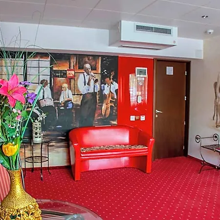 Legends Chambers By Grand Pier Boutique