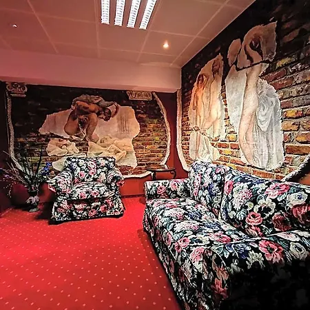 Legends Chambers By Grand Pier Boutique 3*